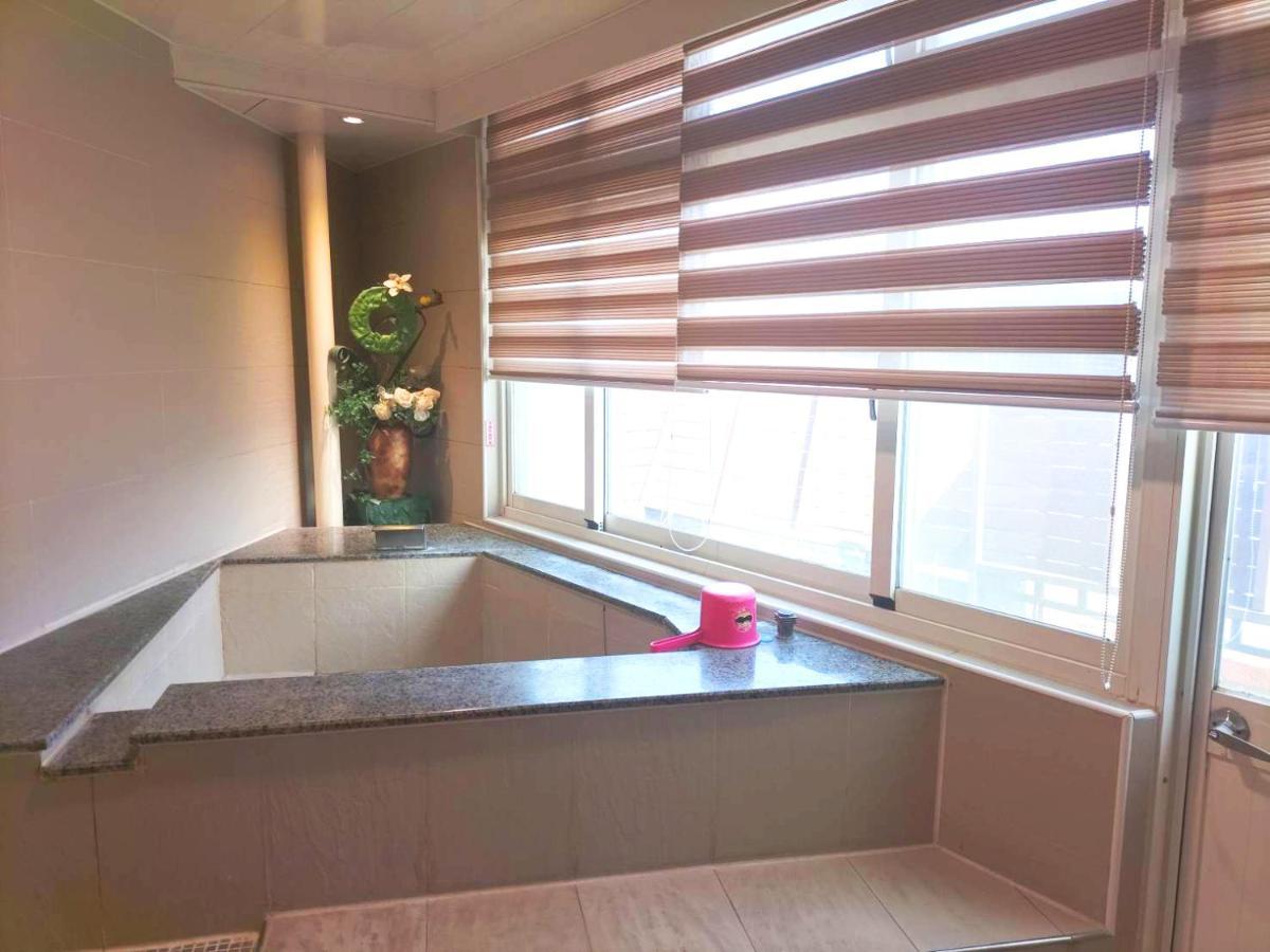 JinShan Sakura Bay Hot Spring Hotel Bagian luar foto