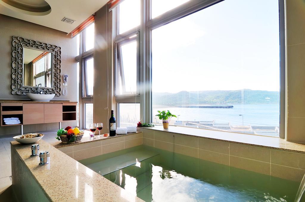 JinShan Sakura Bay Hot Spring Hotel Bagian luar foto